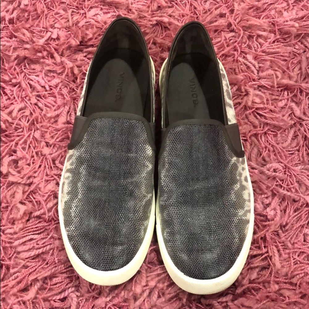 Vince Shoes barely worn. Great condition